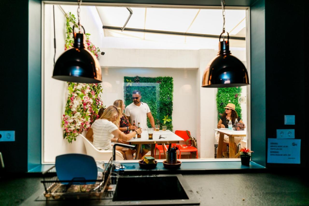 We - Turistico Hostel Palma de Mallorca